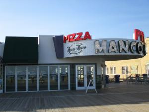 Manco and Manco Pizza, Ocean City, New Jersey
